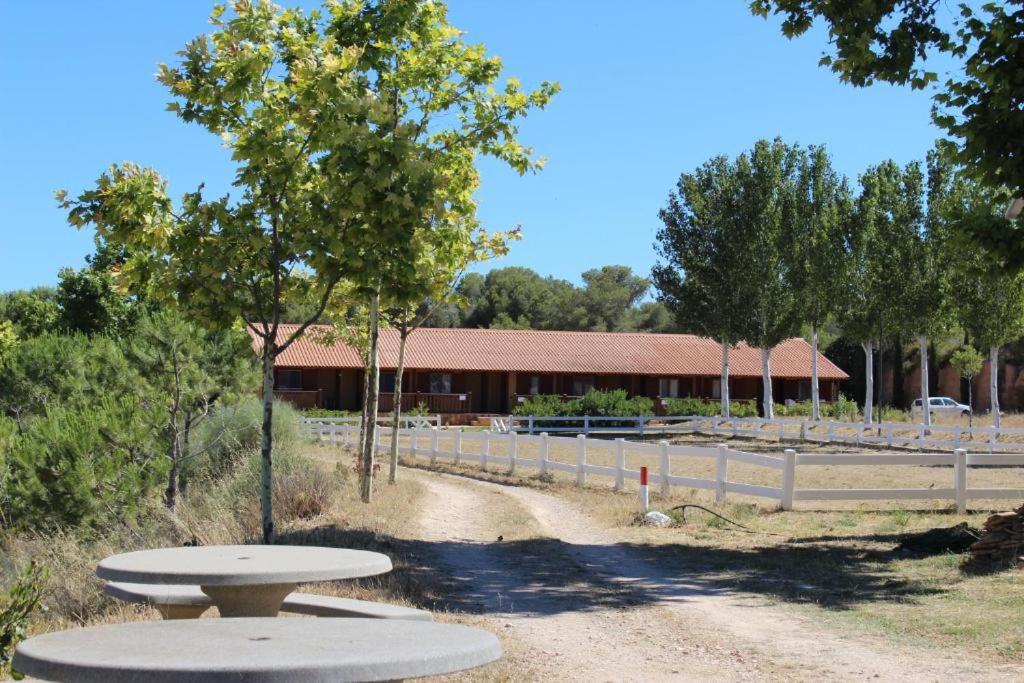 ホテル Rocaplana Club De Campo ビラ＝ルドーナ エクステリア 写真